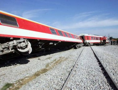 «Τα τρένα κινούνται στα τυφλά», αποκαλύπτουν έμπειροι μηχανοδηγοί